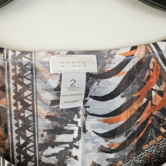 Chicos Novelty Print abstract Top Shirt Size 2/L - Picture 4 of 5